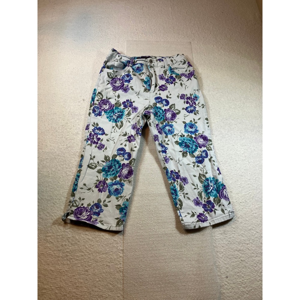 Gloria Vanderbilt Amanda Capri Pants White Lilac Blue Floral Size 8 High Rise